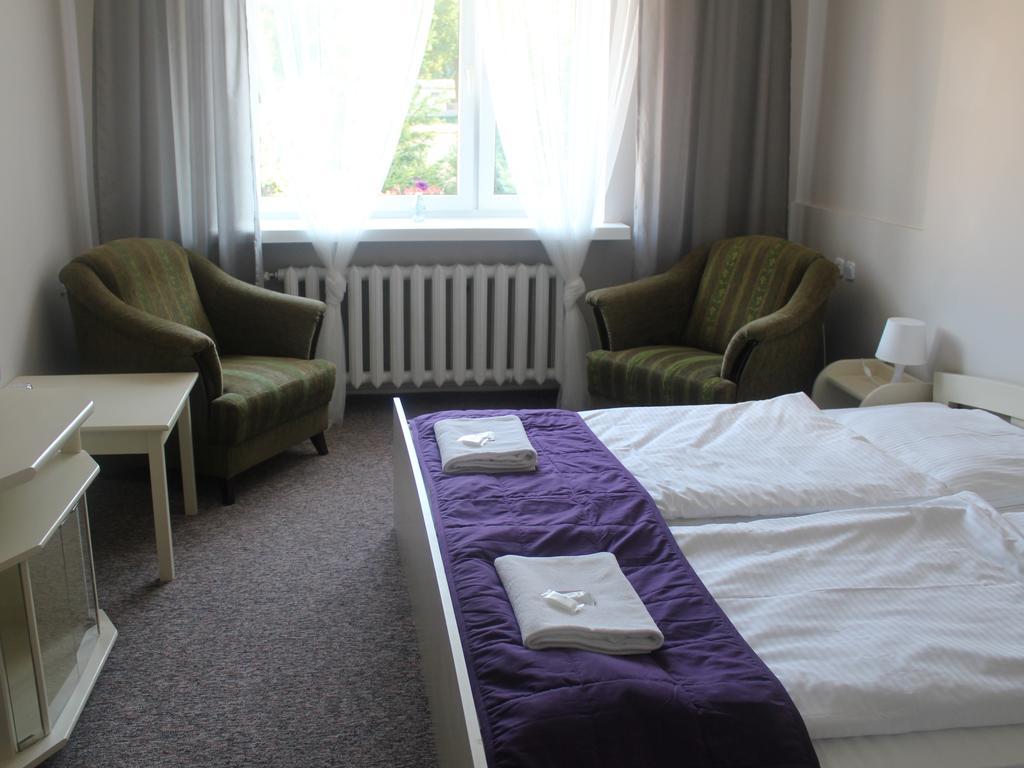Hotel Pod Debem Zielona Góra Dış mekan fotoğraf