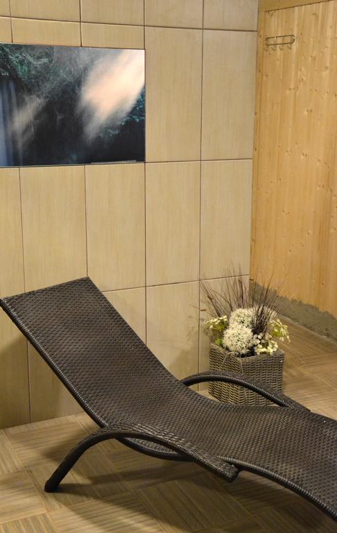 Hotel Pod Debem Zielona Góra Dış mekan fotoğraf