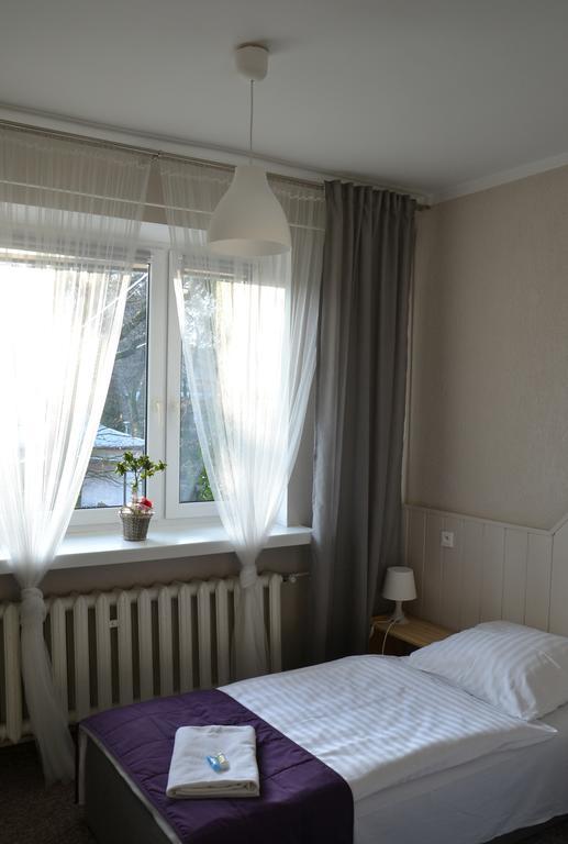 Hotel Pod Debem Zielona Góra Dış mekan fotoğraf